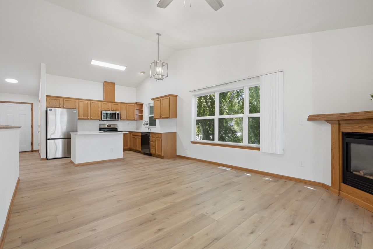 13 Redtail Bend - Photo 3 of 44
