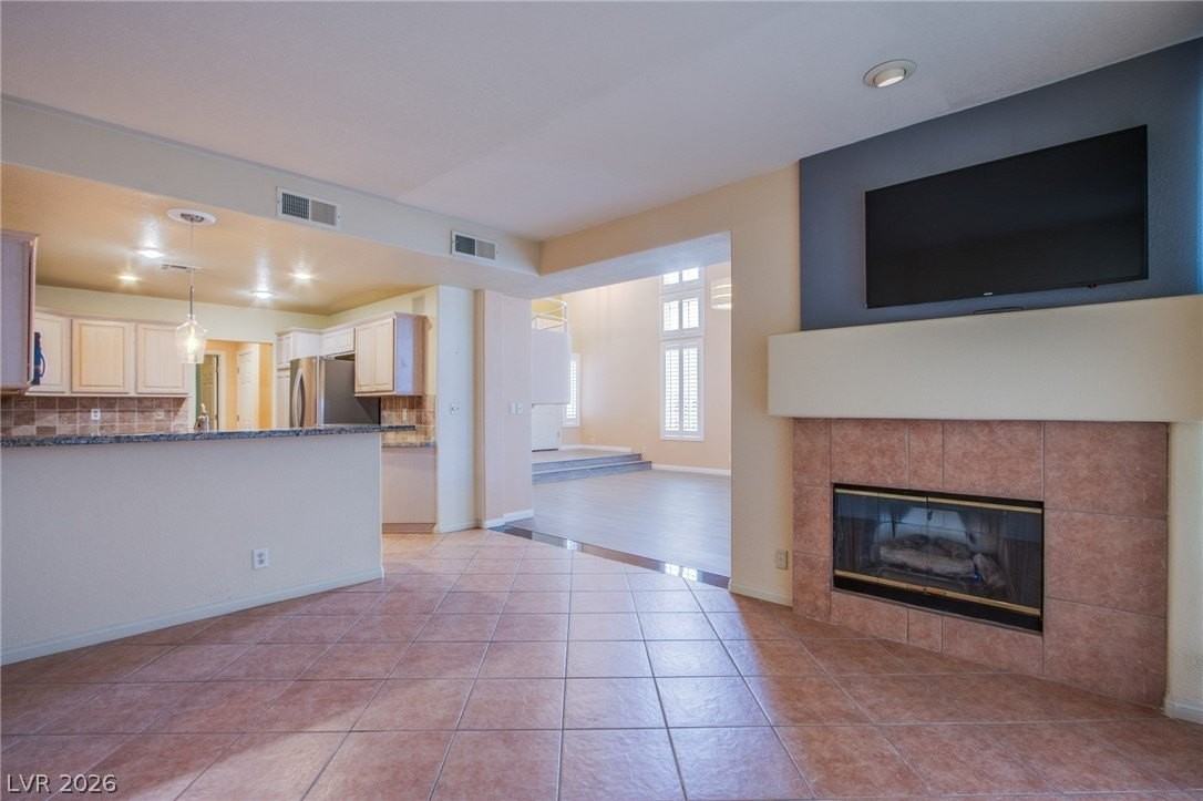 5086 Mount Pleasant Ln - Photo 5 of 50