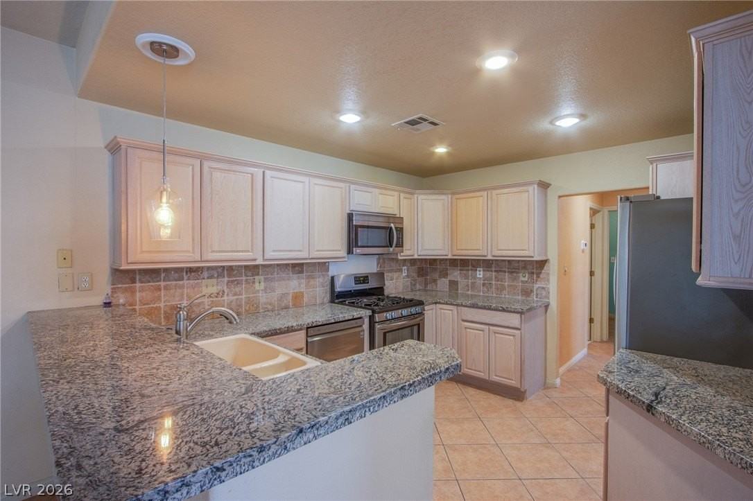 5086 Mount Pleasant Ln - Photo 7 of 50