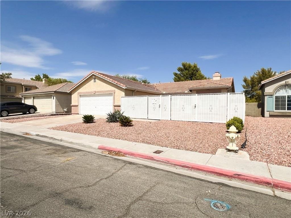 8854 Haviland Rd - Photo 3 of 50