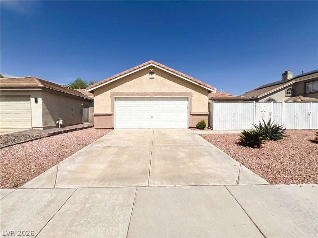 8854 Haviland Rd - Photo 7 of 50