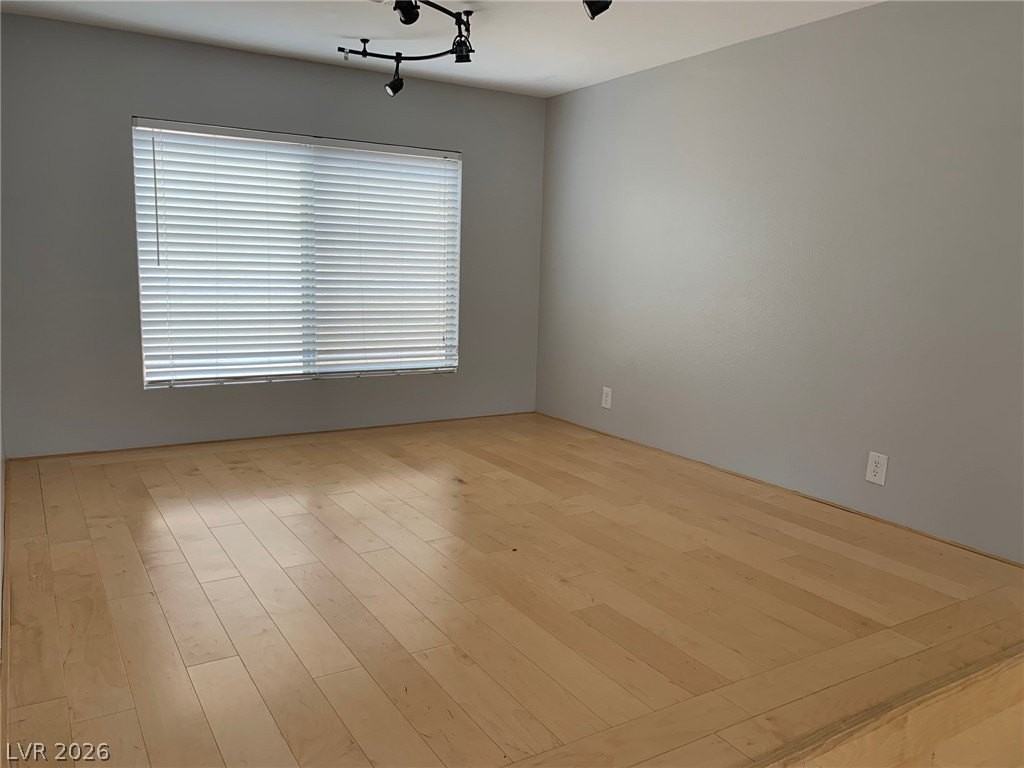 9933 W Diablo Dr - Photo 7 of 42