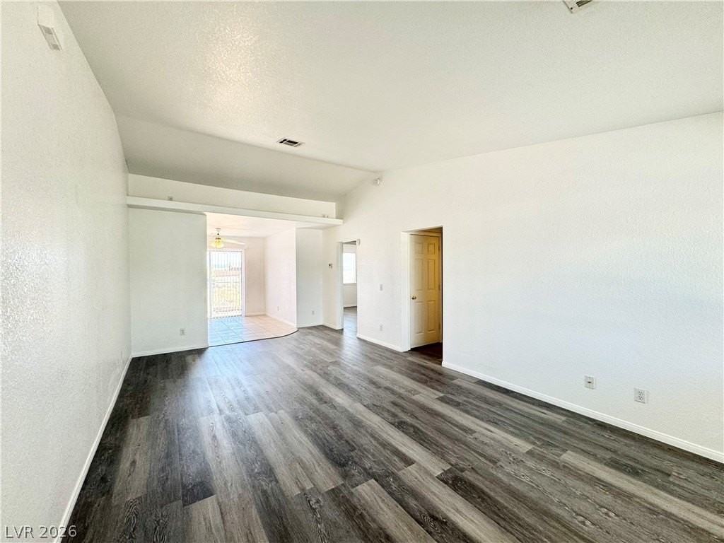 1060 S Marne Ct #D - Photo 2 of 11