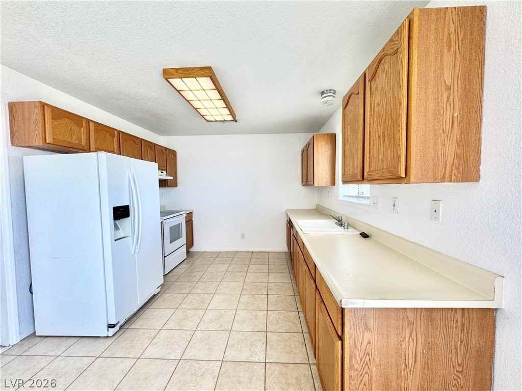 1060 S Marne Ct #D - Photo 4 of 11