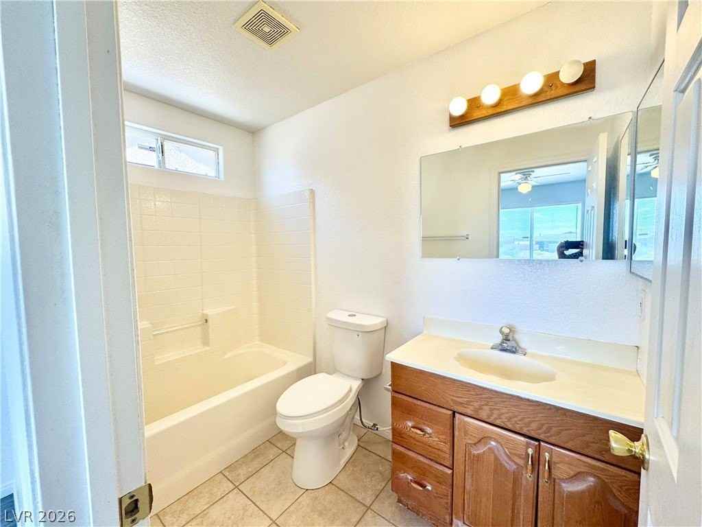 1060 S Marne Ct #D - Photo 7 of 11