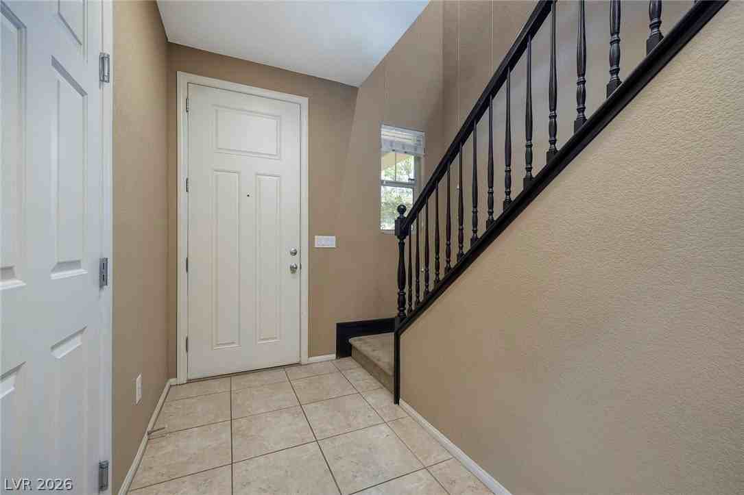 10683 Country Knoll Way - Photo 5 of 36