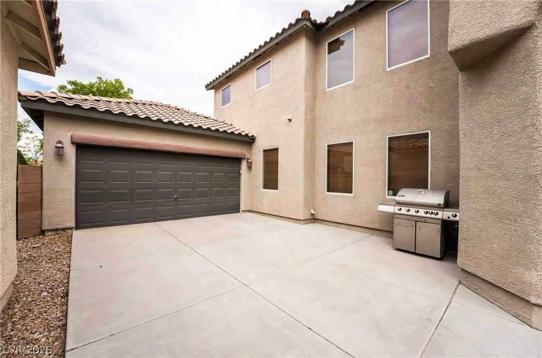 10879 Florence Hills St - Photo 3 of 26