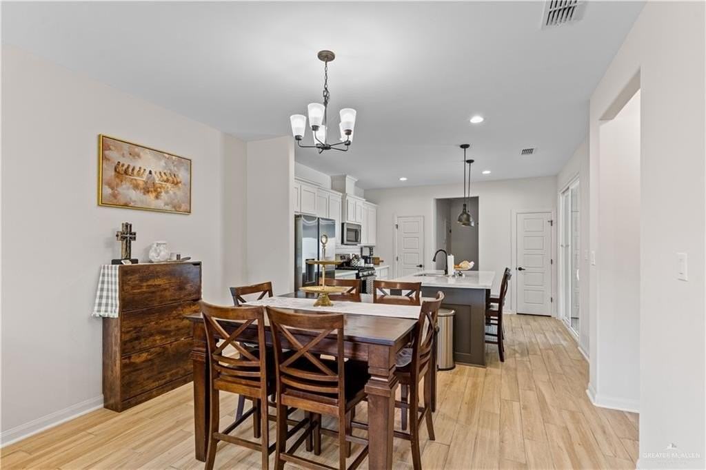 1321 Xavier Ave - Photo 5 of 26