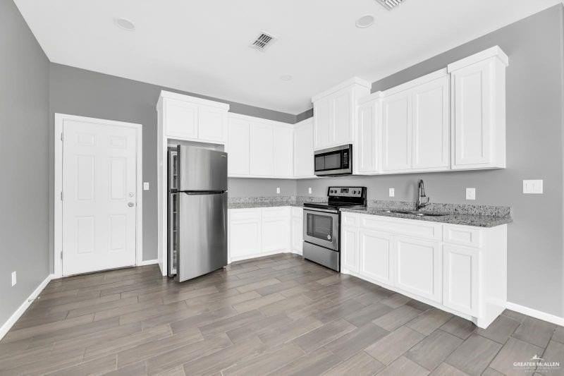 3906 Paola St #2 - Photo 5 of 15