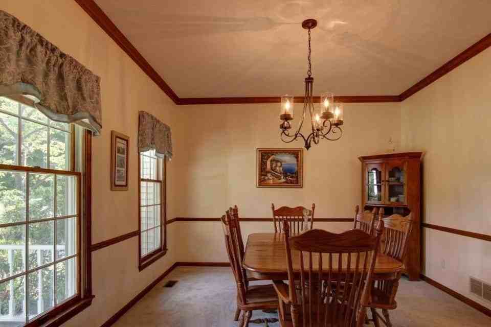 1450 Penncross Dr Se - Photo 7 of 30