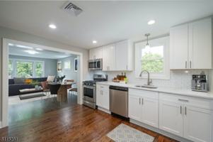 featured image of 2 South St #2