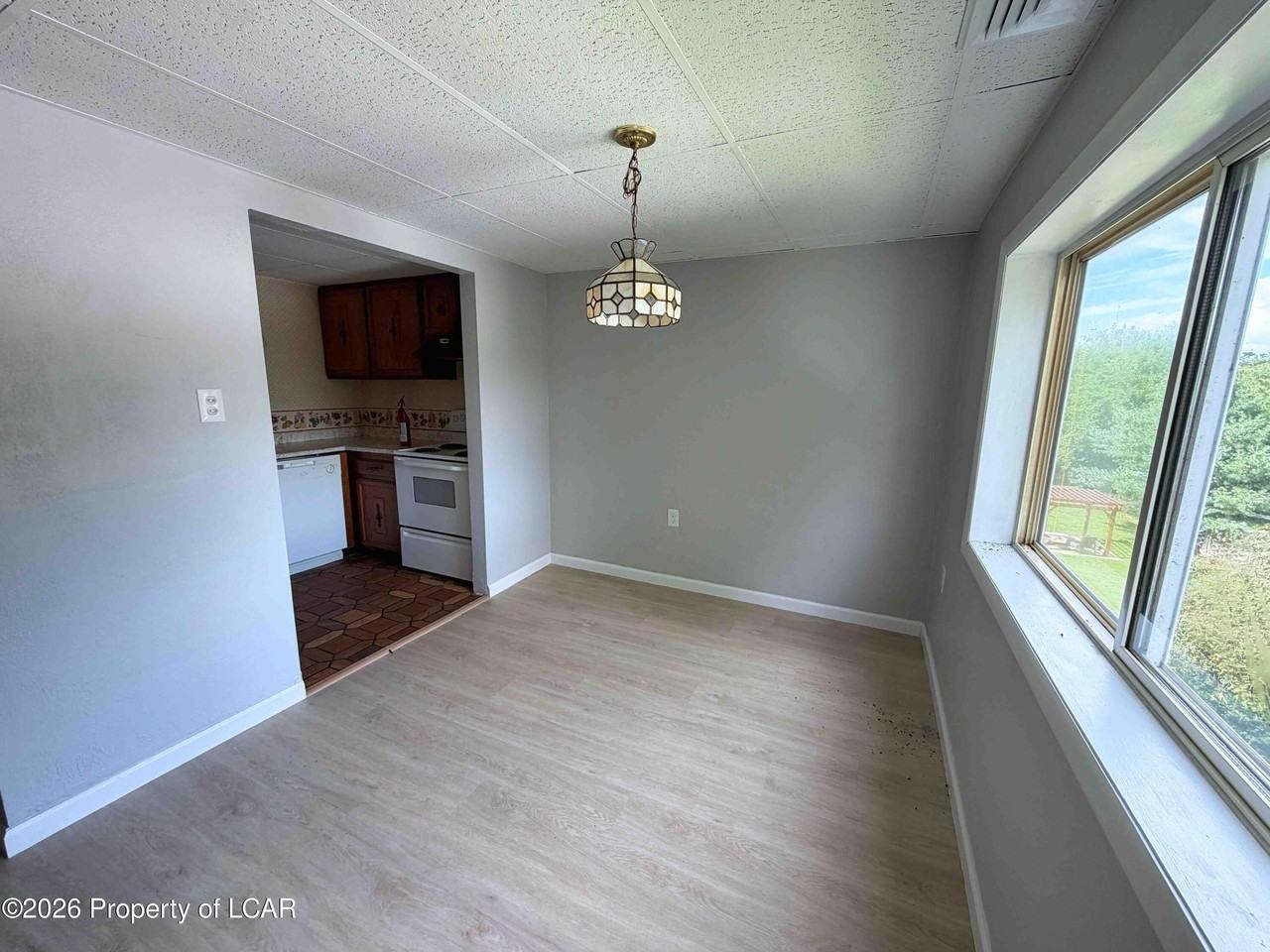 100 Parkway Blvd #4 - Photo 4 of 12