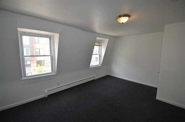30 Yale Ave #3