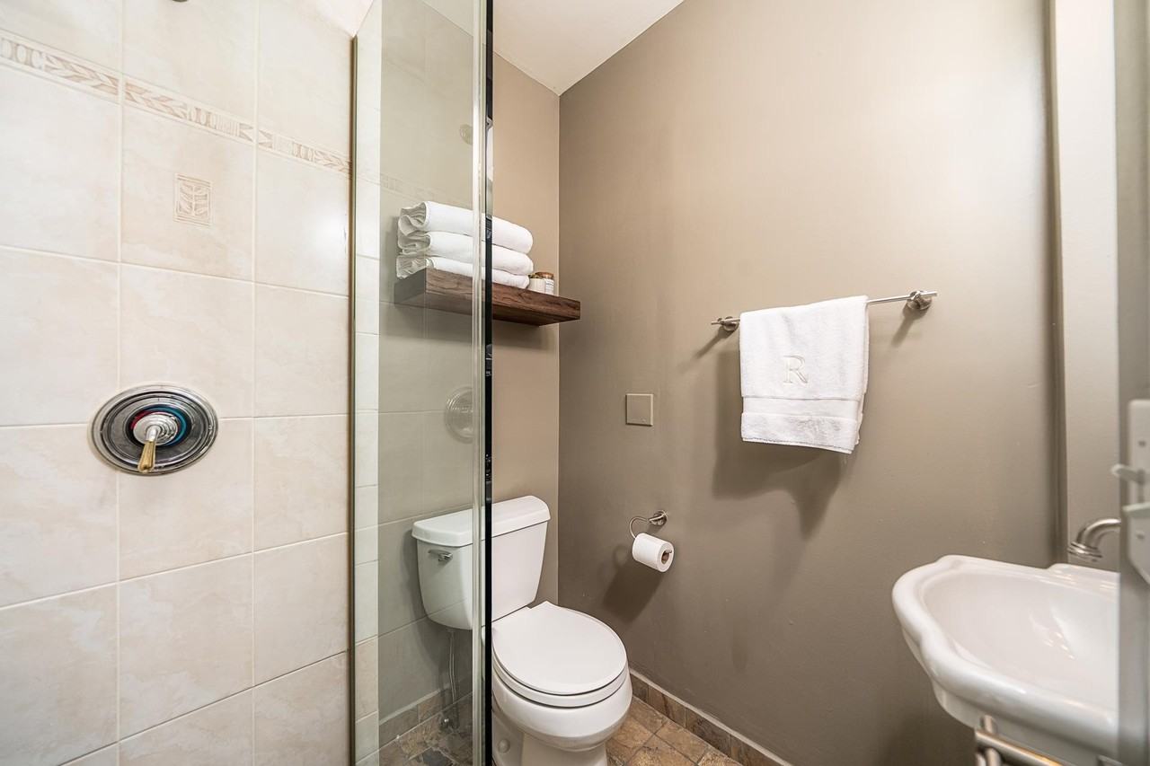 909 Willow Ave #1 - Photo 5 of 15