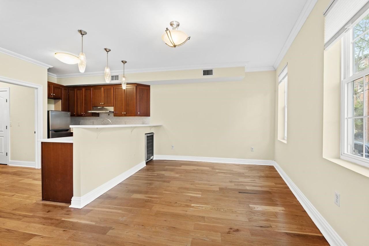 385 1st St #1 - Photo 3 of 19