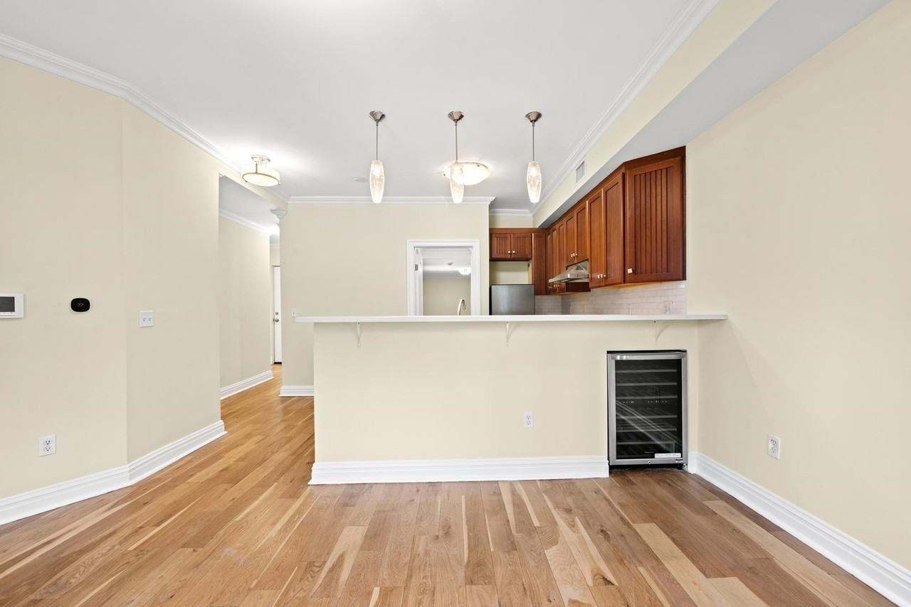 385 1st St #1 - Photo 4 of 19