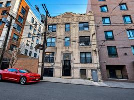 featured image of 25 Rock St #2