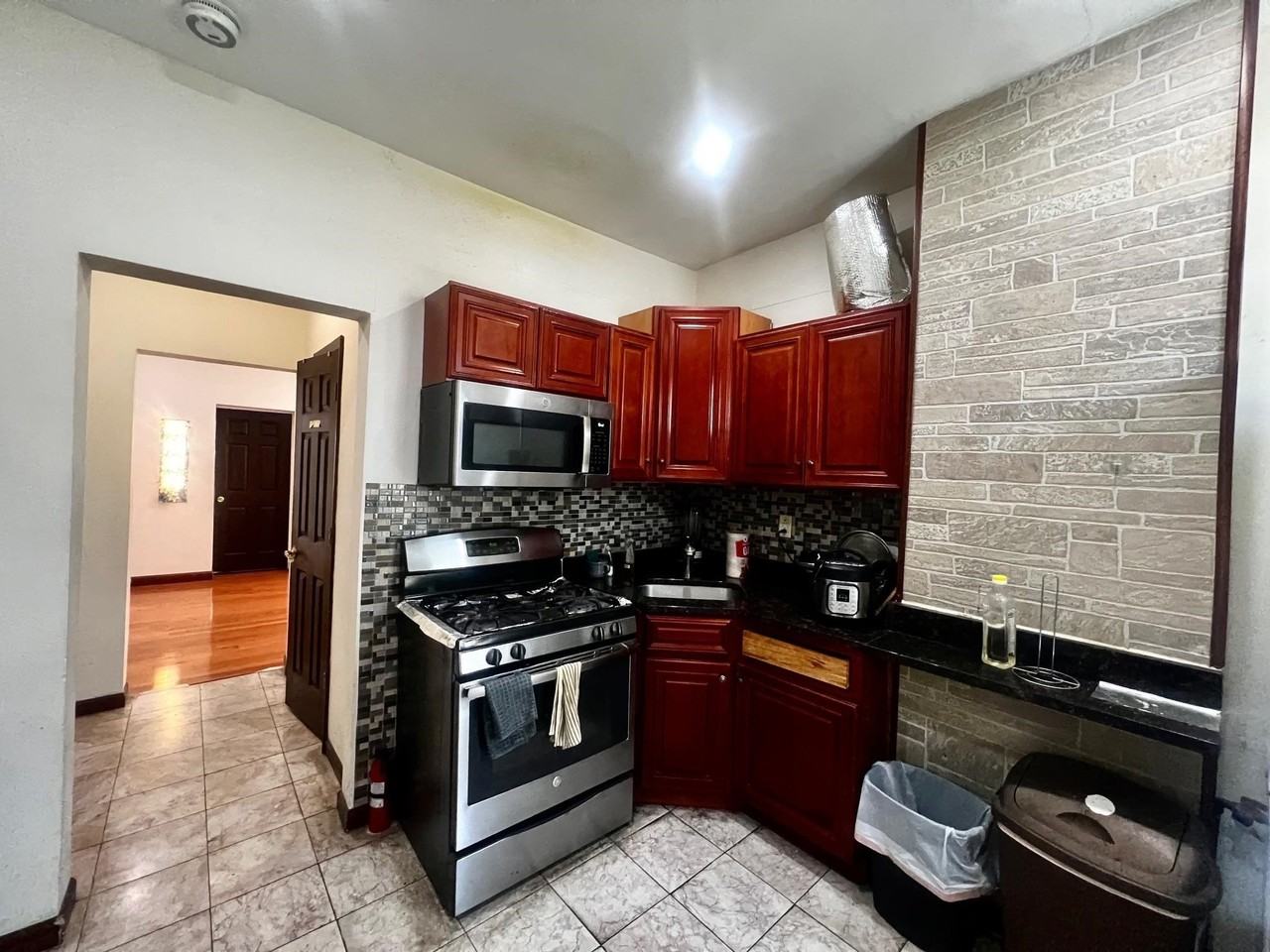 213 Beacon Ave #2