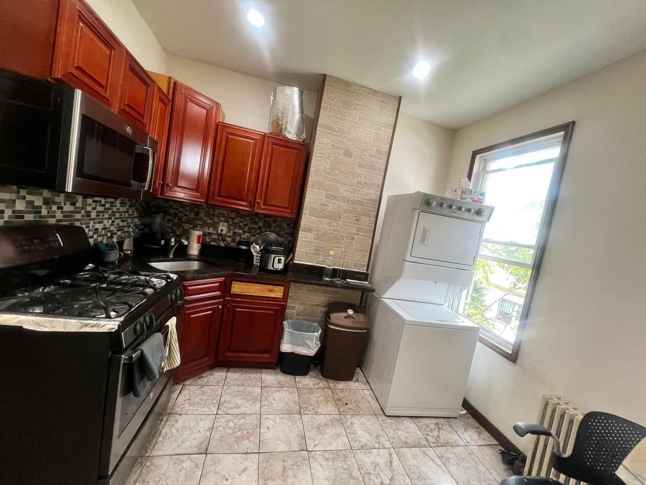 213 Beacon Ave #2 - Photo 2 of 11