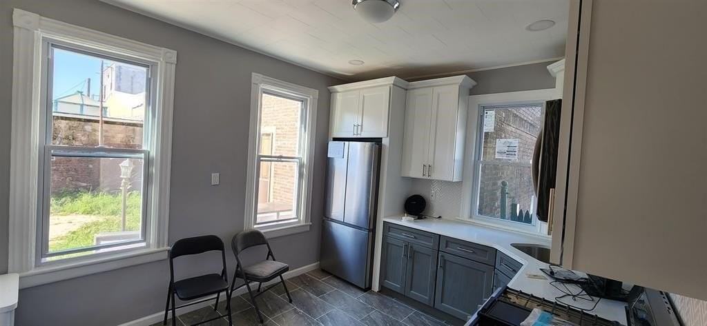 100 W 12th St - Photo 3 of 12
