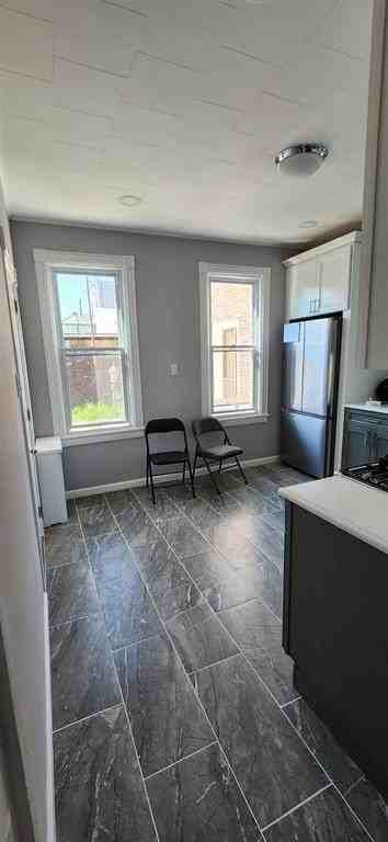 100 W 12th St - Photo 4 of 12