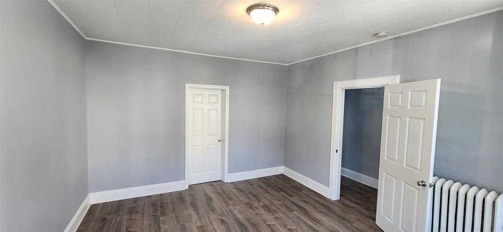 100 W 12th St - Photo 6 of 12