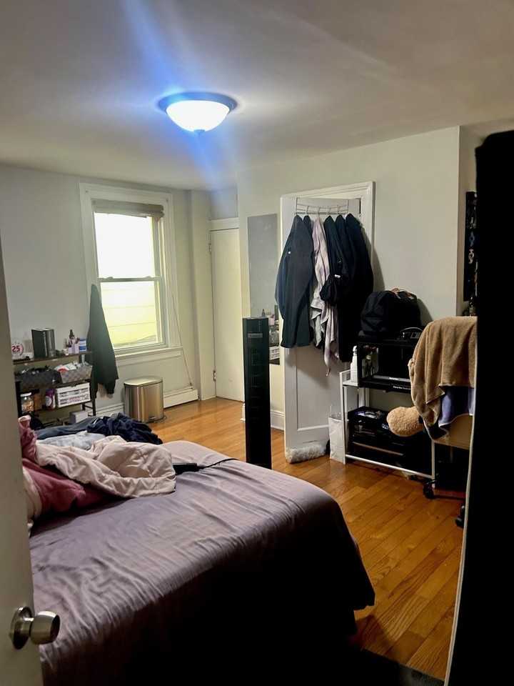 17 Beach St #1 - Photo 3 of 8