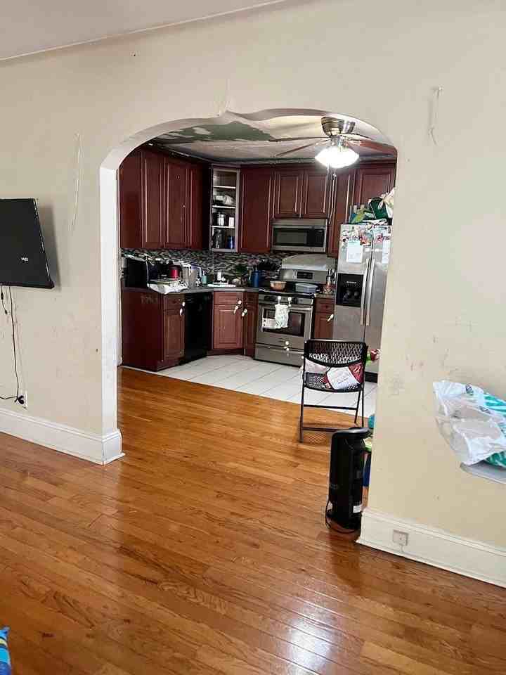 17 Beach St #1 - Photo 5 of 8