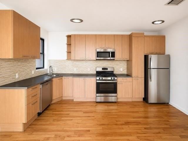39 Newkirk St #1C - Photo 4 of 22