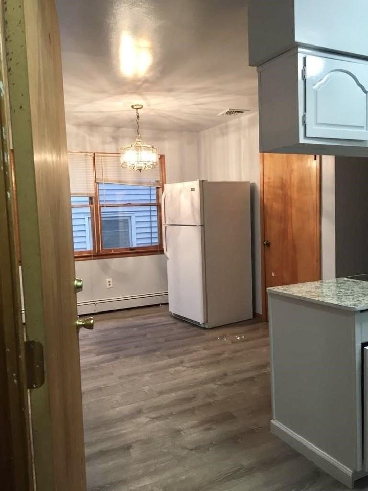 95 Sanford Pl #1 - Photo 3 of 12