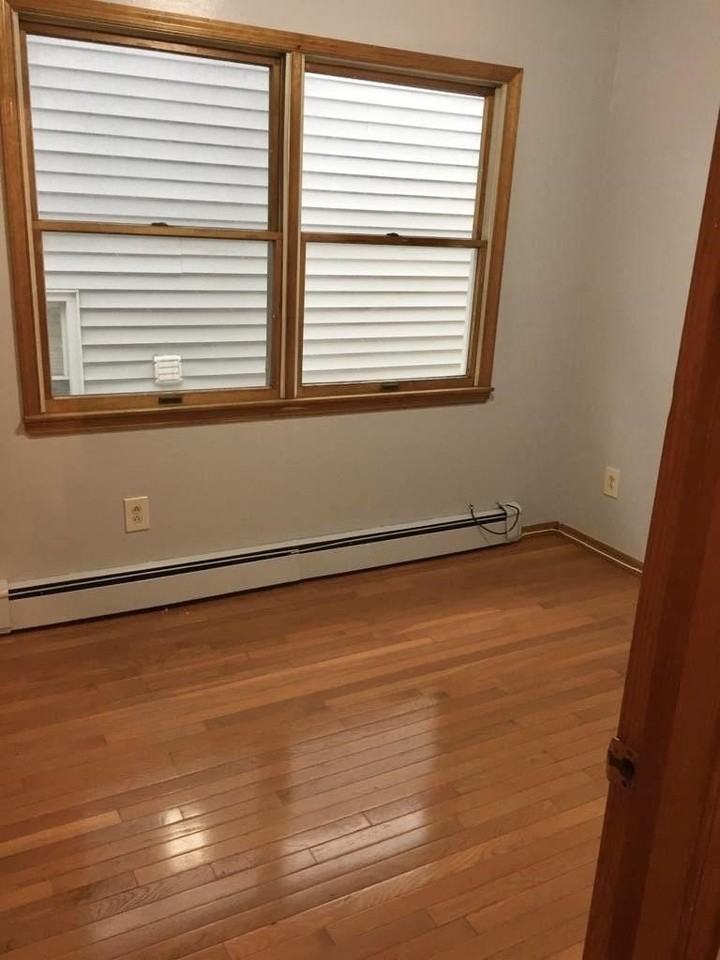 95 Sanford Pl #1 - Photo 5 of 12