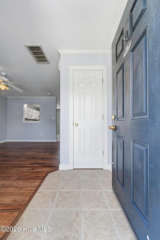 307 Bridgewood Dr - Photo 3 of 37