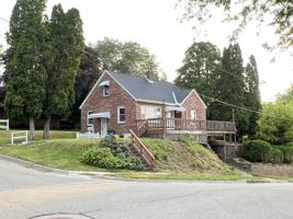 featured image of 855 Strauss St #1