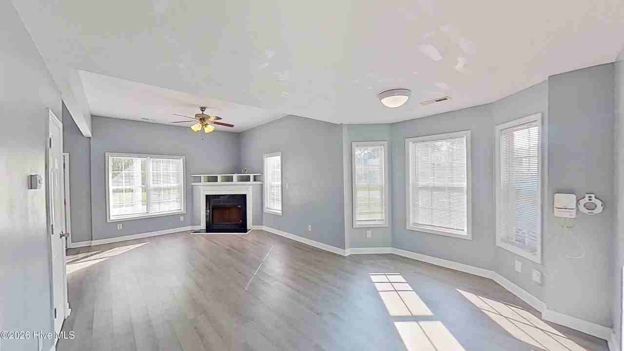 27 Jasmine Ln - Photo 3 of 22