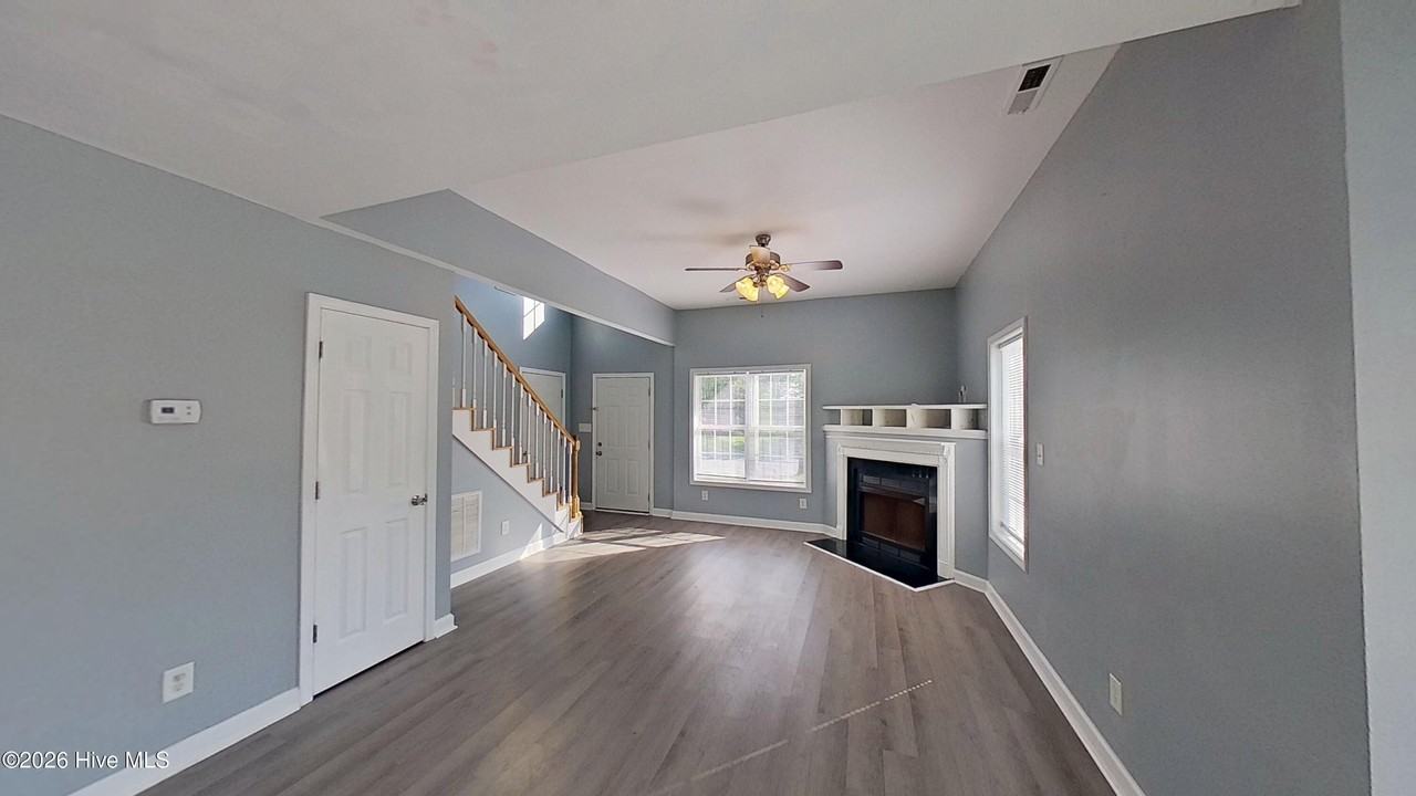 27 Jasmine Ln - Photo 4 of 22