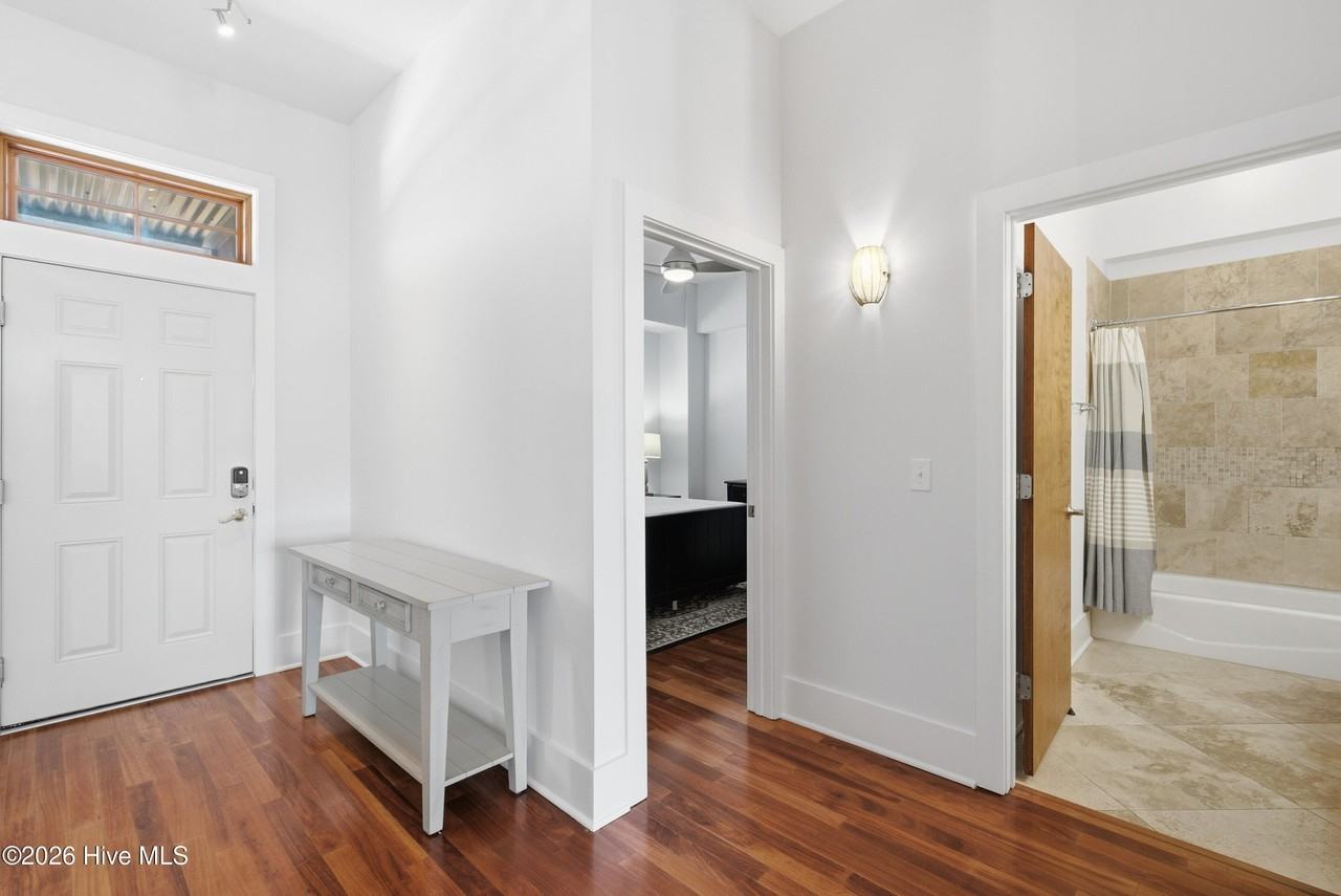 801 N 4th St #502 - Photo 5 of 40