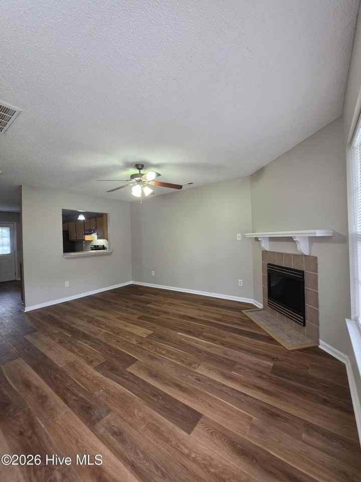 1118 Pueblo Dr - Photo 3 of 23