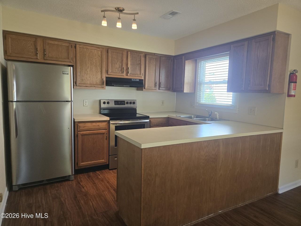 109 W Victoria Ct #A - Photo 6 of 13