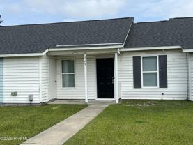 725 Pinewood Dr - Photo 1 of 1