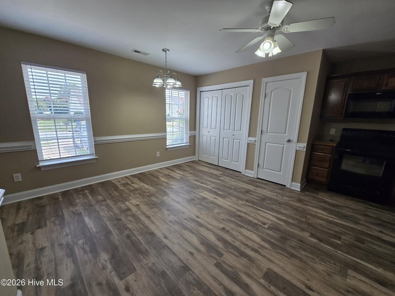 2045 Cambria Dr #A - Photo 3 of 16