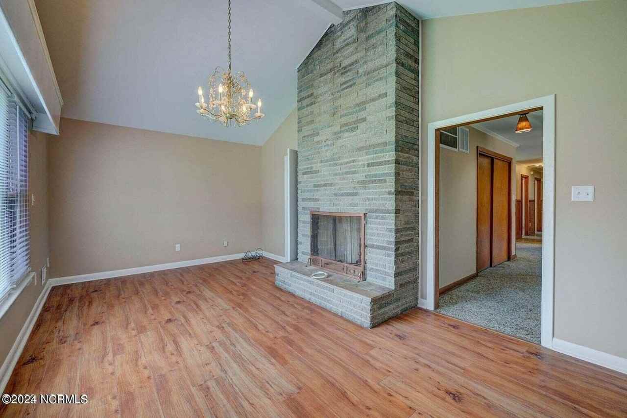 706 S 14th St - Photo 6 of 24