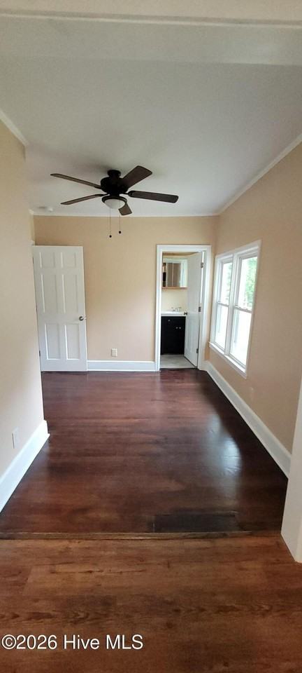 130 Zachmann St - Photo 6 of 7