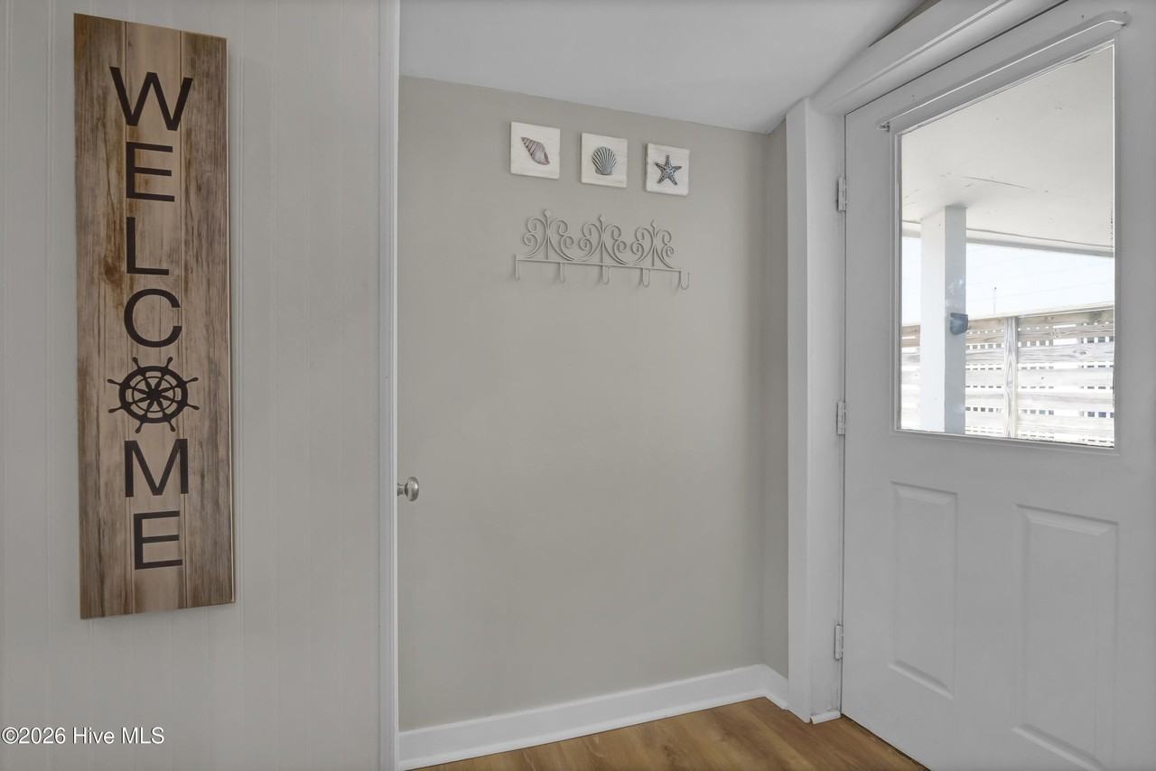 208 Woody Hewett Ave #A - Photo 3 of 26