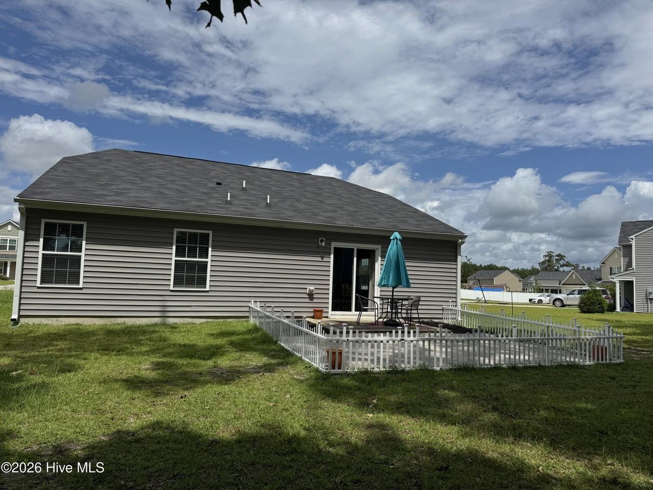 102 Jessica Ct - Photo 3 of 19
