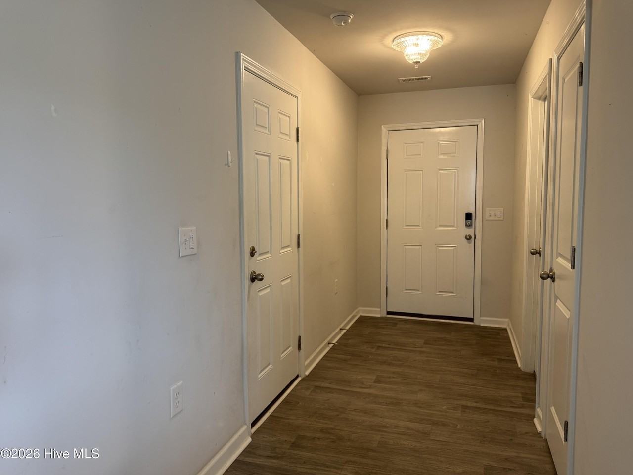 102 Jessica Ct - Photo 5 of 19
