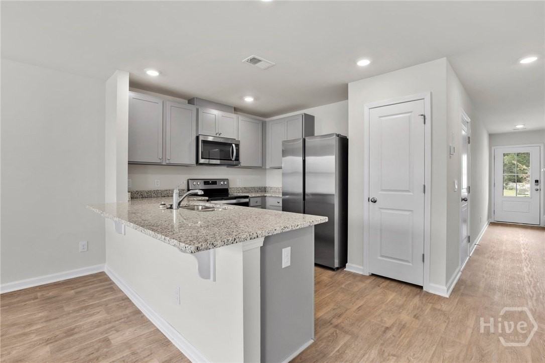 173 Coneflower Rd - Photo 6 of 25