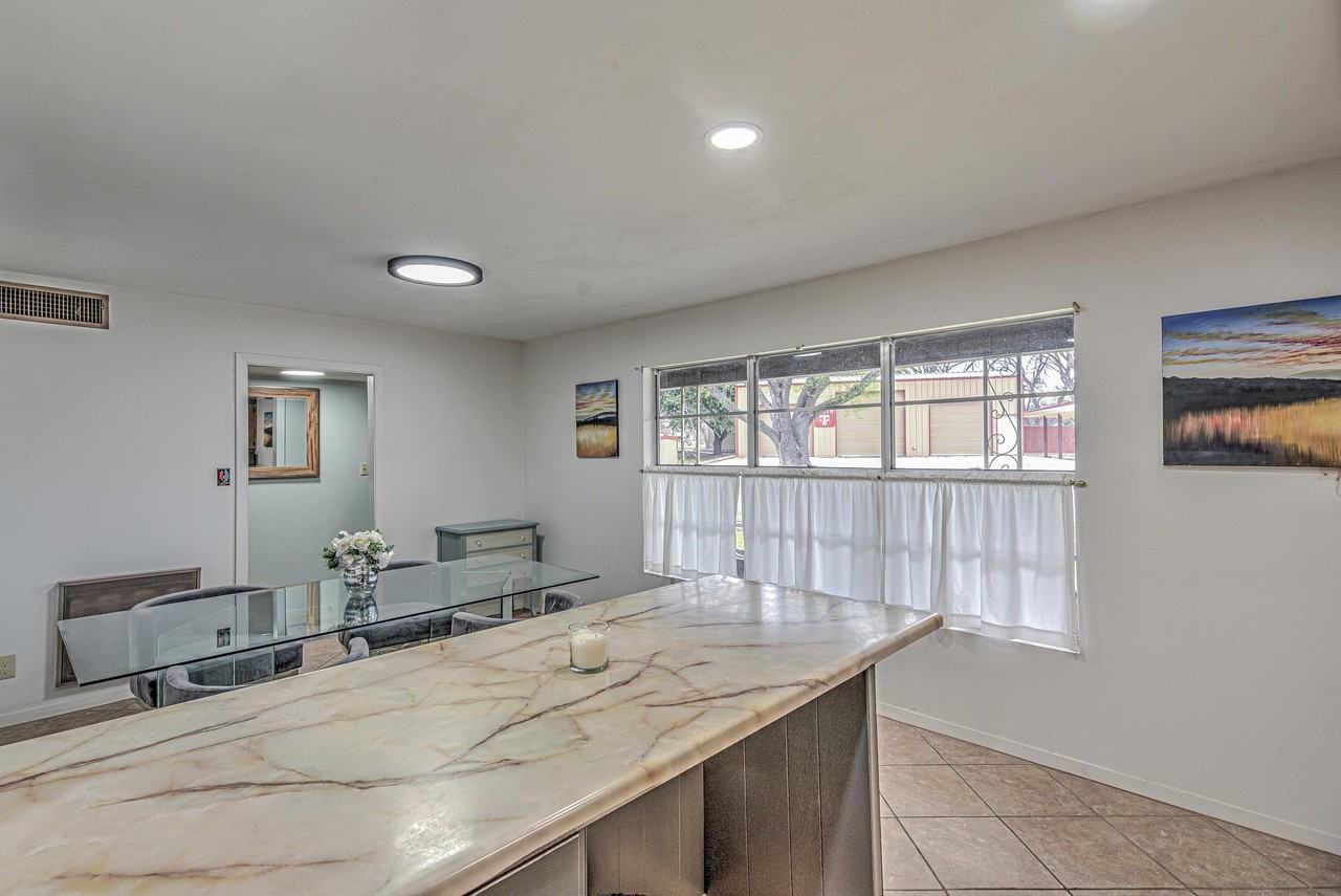 5304 Bedford - Photo 6 of 29