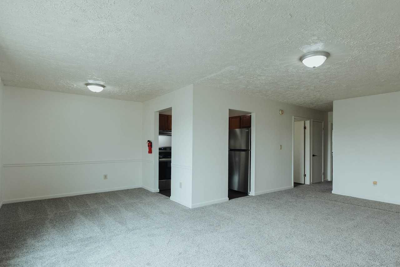 401 East Rd - 6 #6 - Photo 2 of 11