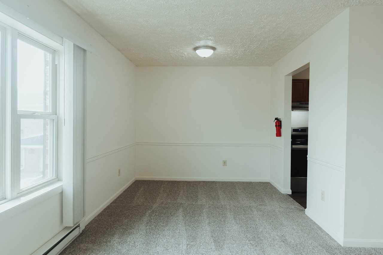 401 East Rd - 6 #6 - Photo 3 of 11