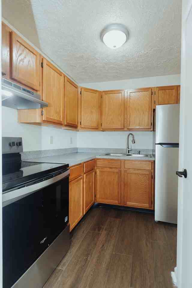 401 East Rd - 6 #6 - Photo 5 of 11